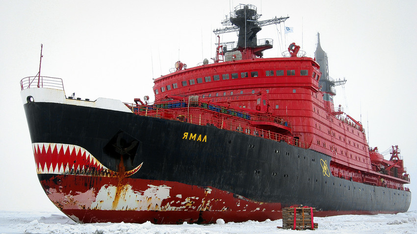 Estes navios soviéticos quebraram toneladas de gelo e um monte de