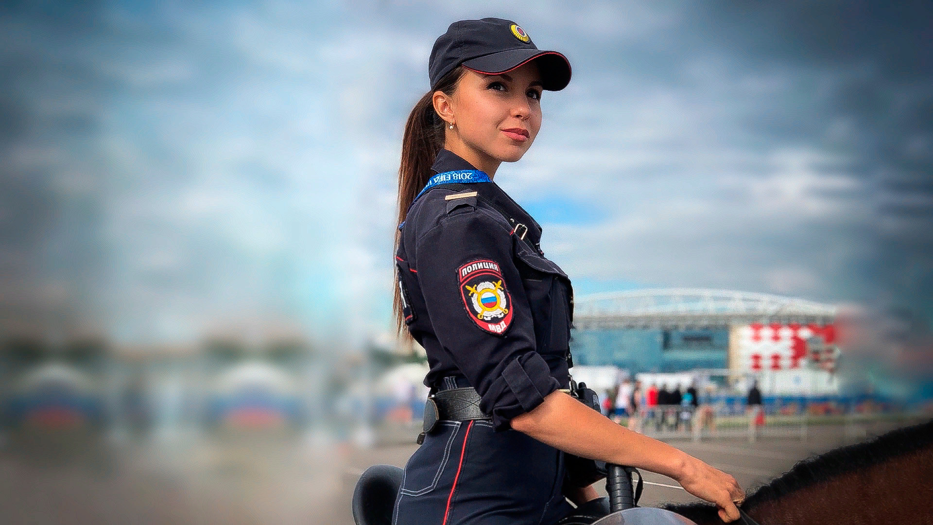 Красивая Полицейская Девушка