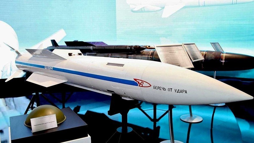 Zavr Eno Testiranje Rakete Zrak Zrak Velikog Dometa Russia Beyond