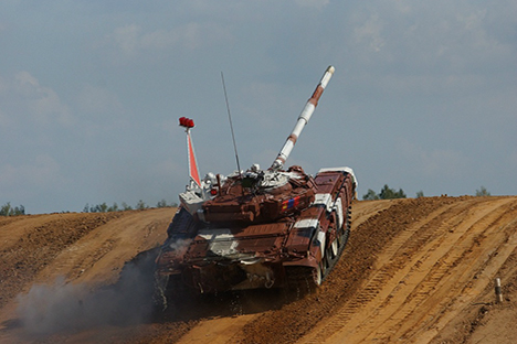 Unjuk Gigi Kemampuan Militer dalam Tank Biathlon 2014