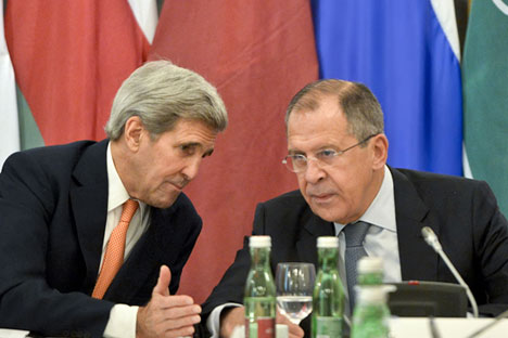 Lavrov speaks with Kerry on sidelines of Vienna negotiations