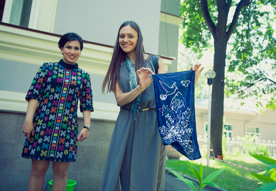 Batik dan Tenun Indonesia Sampai di Moskow