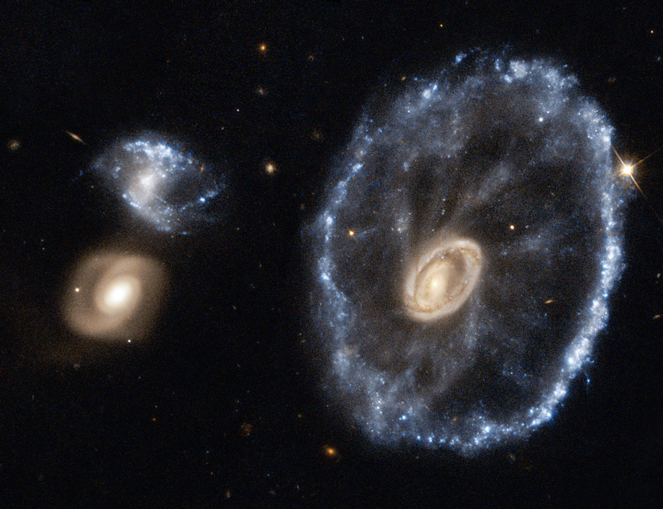 Galaksi roda / ESA, NASA, Hubble