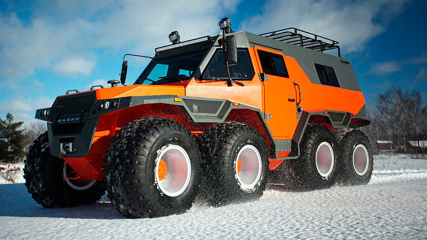 Voiture RC Sur Chenilles 1:8 - F150 Tout-terrain 4x4 - Moteur Brossé, Prête à Rouler