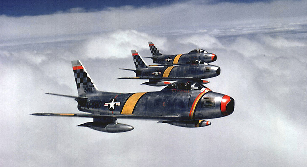 Los aviones F-86F volando sobre Corea en el año 1953.