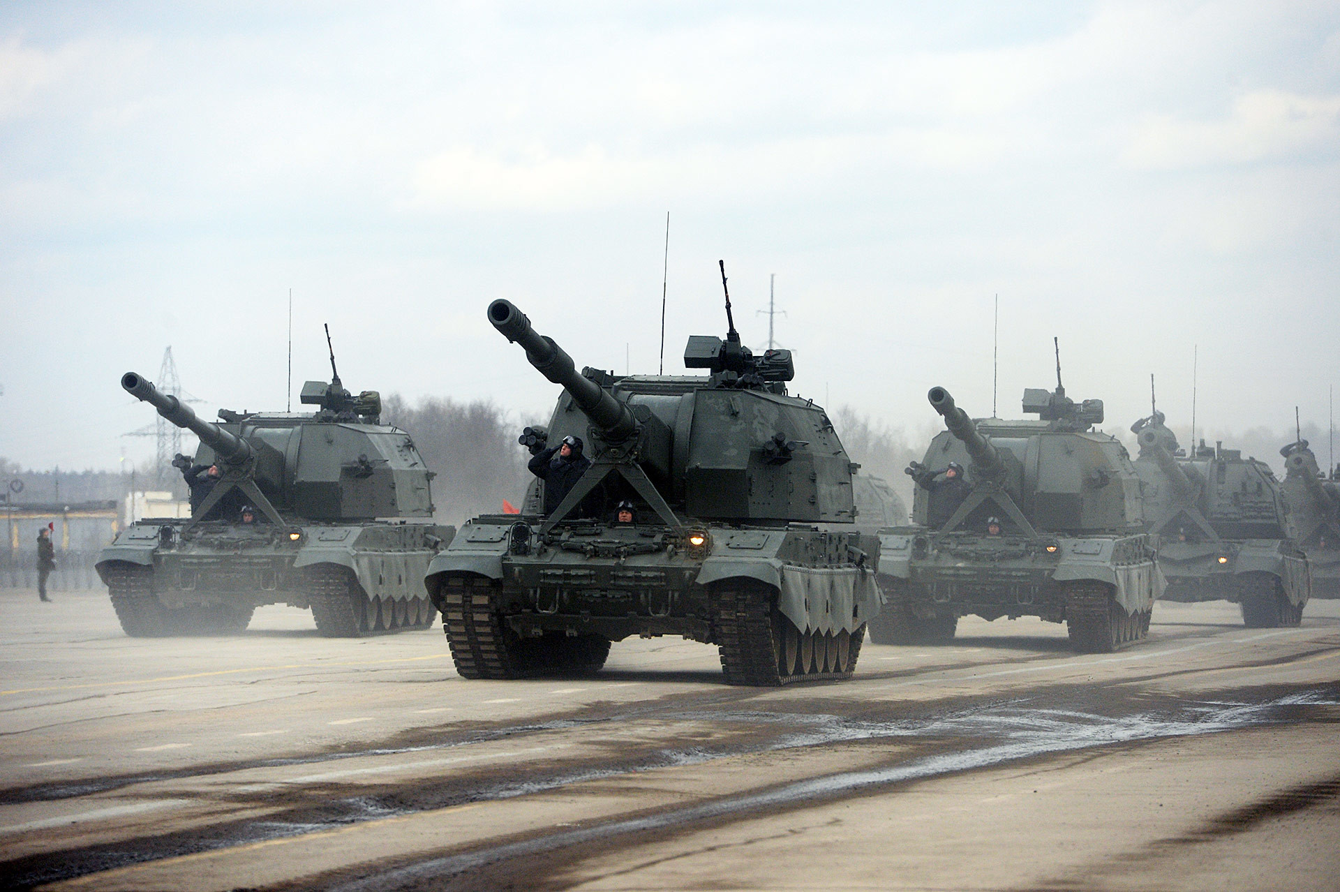 Топ 3 на руските артилерийски системи - Russia Beyond България