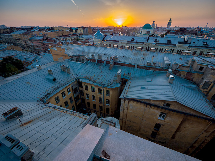 St. Petersburg roof tours A spectacular way to see the city is from above Russia Beyond