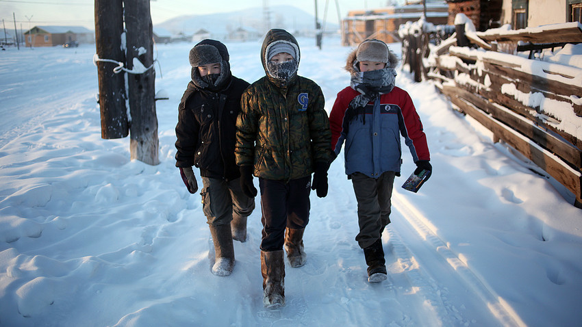 Il termometro segna -50°C. Ma in Russia si va a scuola lo Il termometro segna -50°C. Ma in Russia si va a scuola lo
