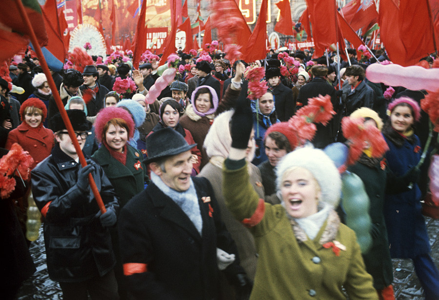 Celebração de proletários na Praça Vermelha em 1973