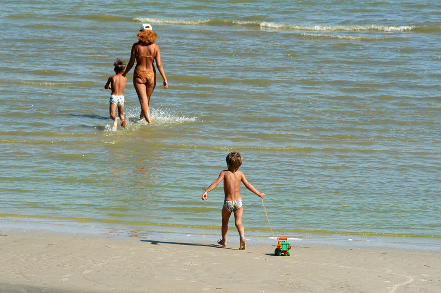 Taganrog Bay. Beach.