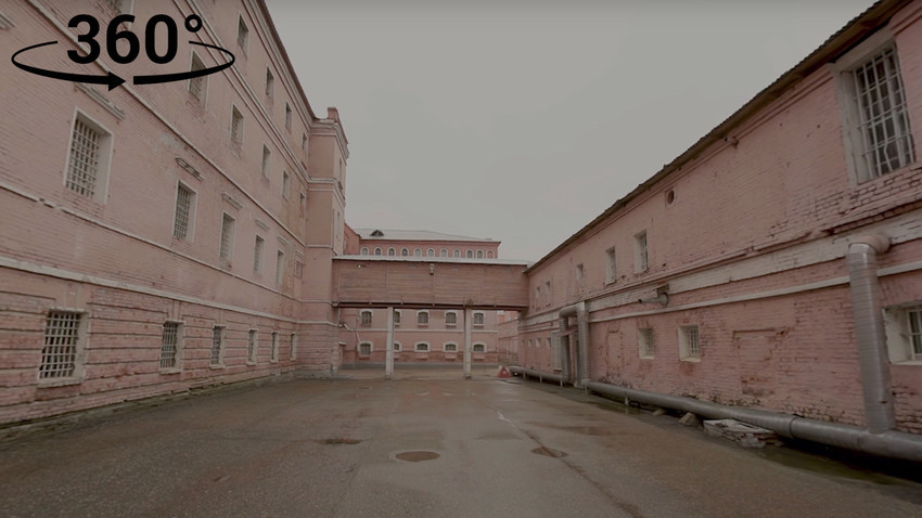 Take a 360 tour of Russia’s largest jail to witness the