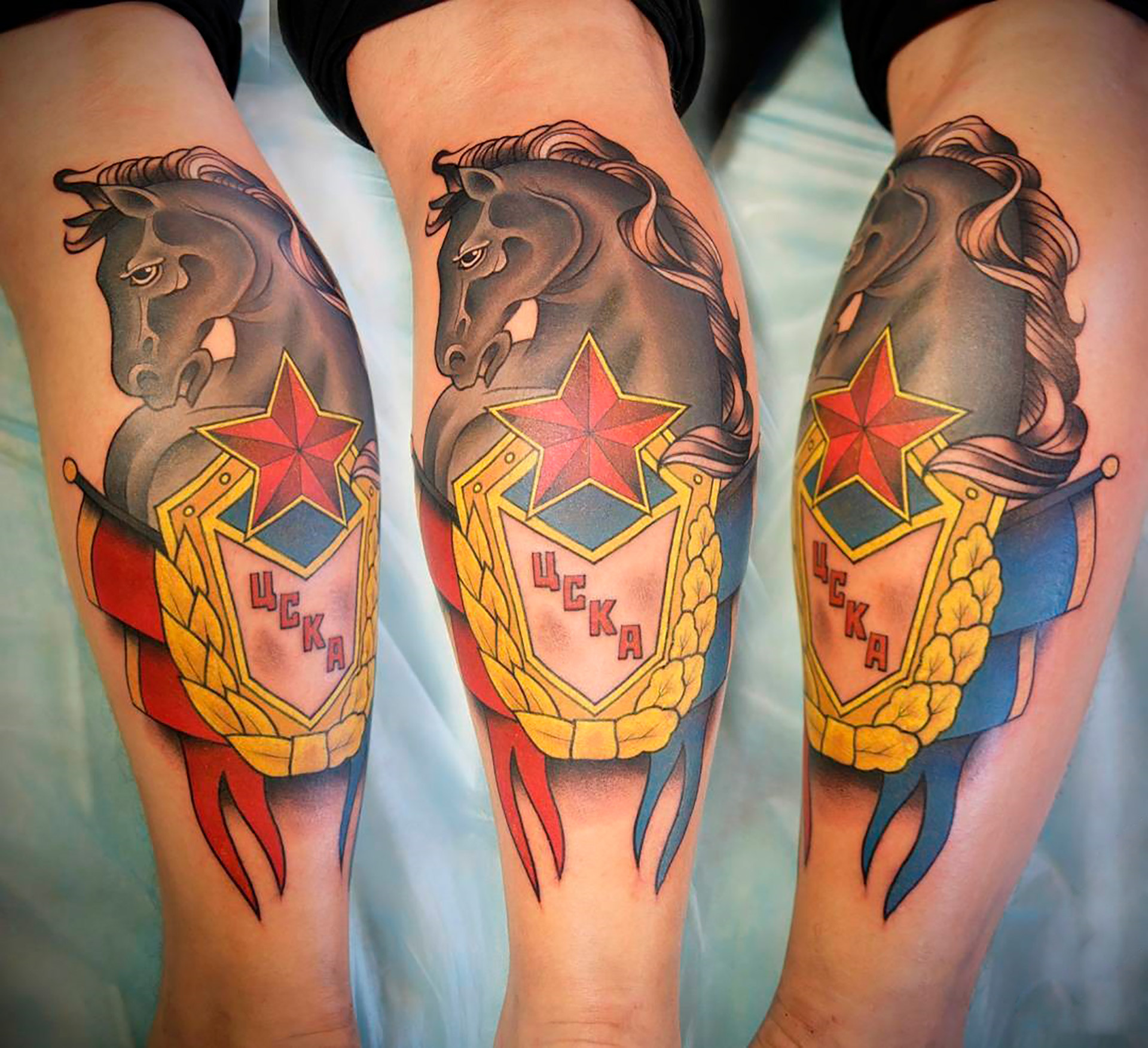Avoir sa patrie dans la peau: des tatouages aux couleurs de la Russie ...