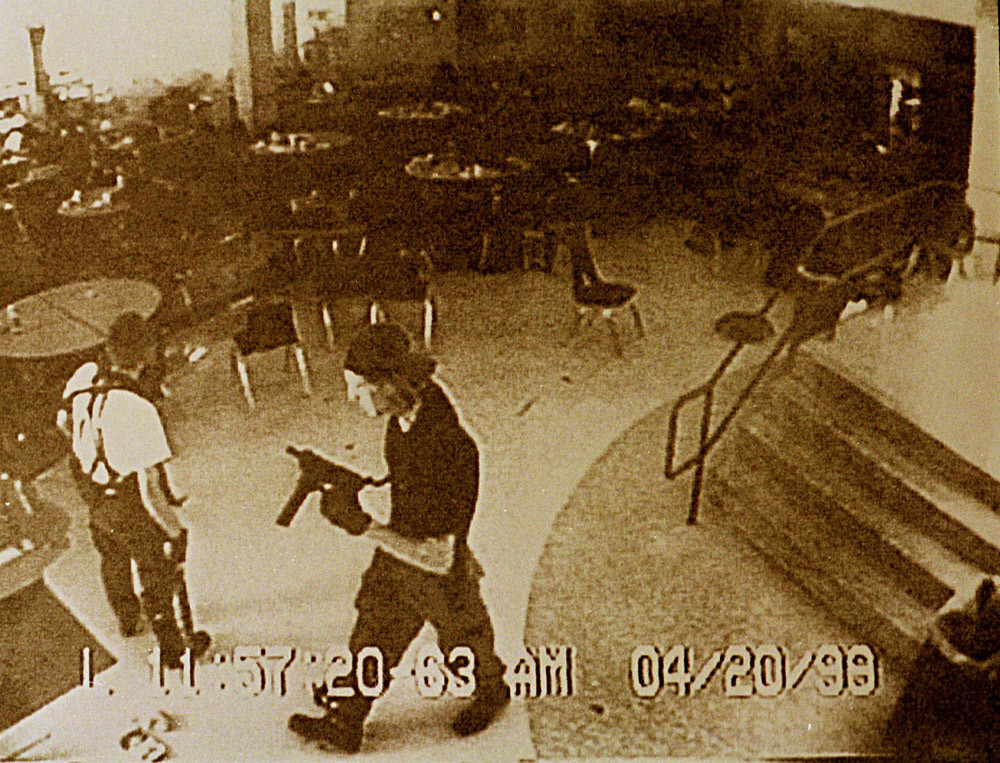 O que os ataques em escolas russas têm a ver com Columbine? Russia Beyond BR O que os ataques em escolas russas têm a ver com Columbine? Russia Beyond BR