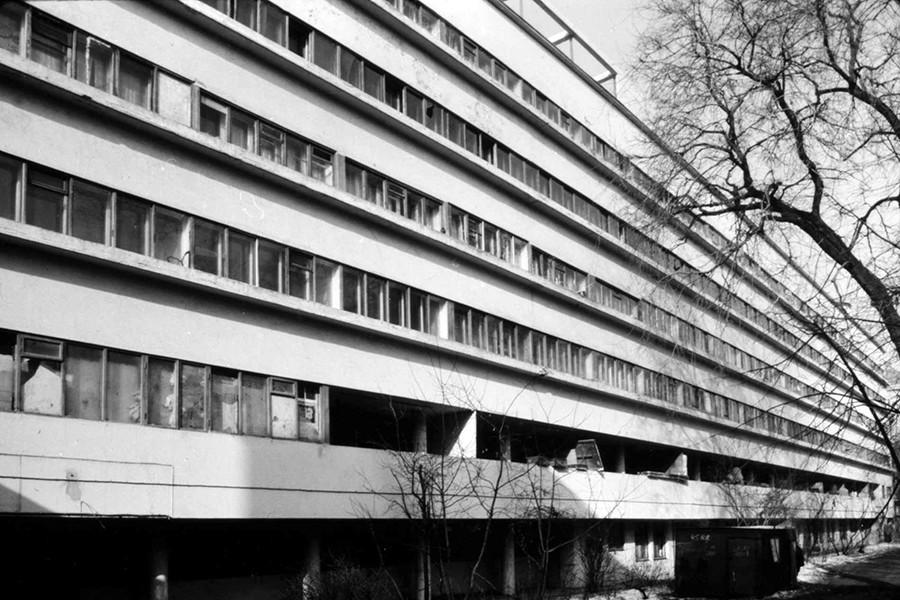 Immeuble résidentiel du Narkomfin (1928). Moscou. Photo: 1984