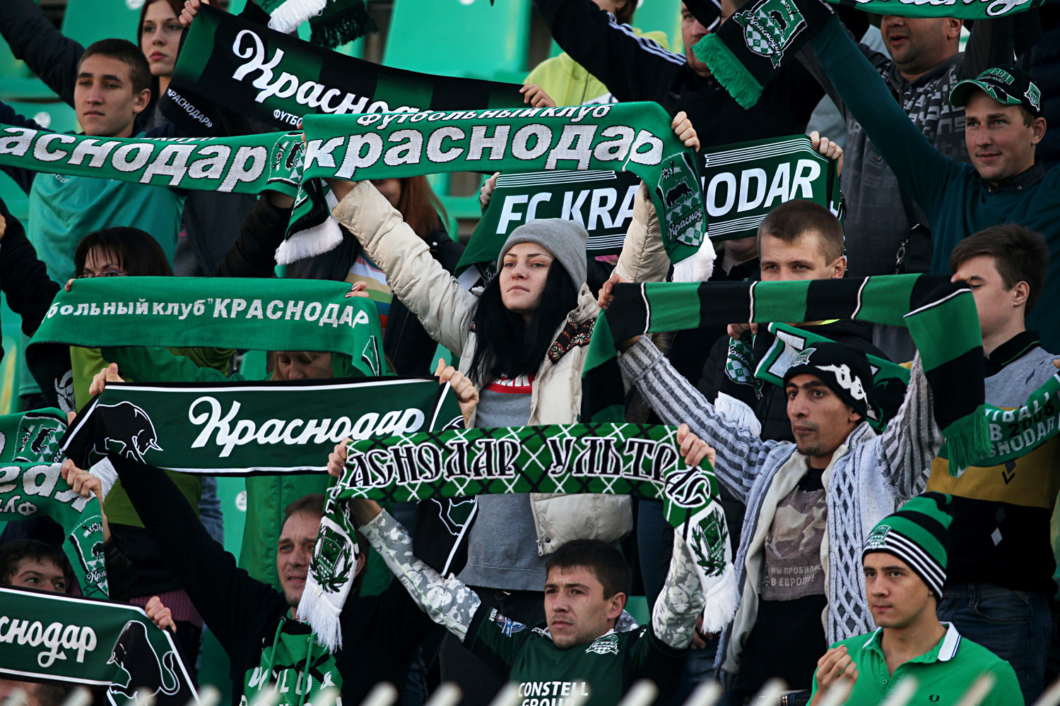 Fashion trend: Where and how to buy Russian football scarves - Russia ...
