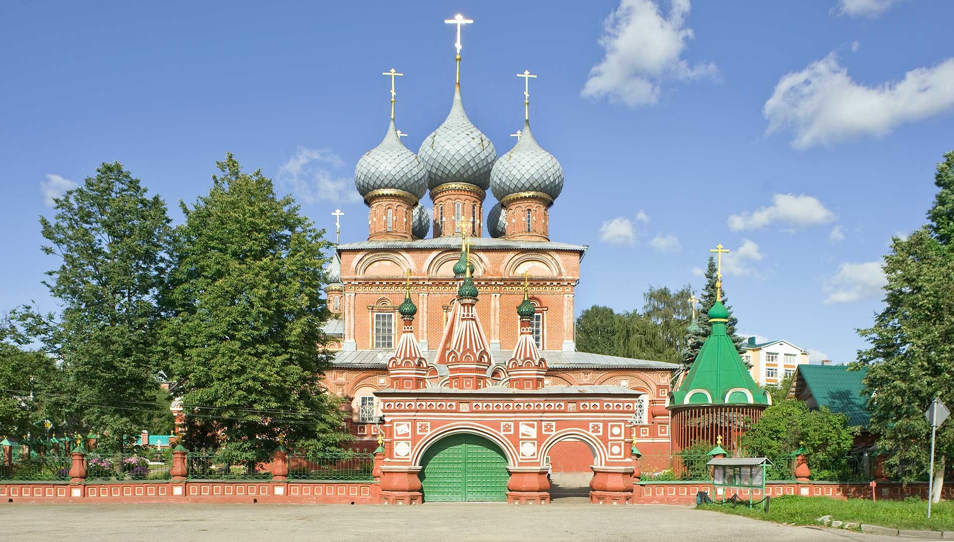 Нрава кострома. Храм Вознесения на Дебре Кострома. Церковь Воскресения на Дебре Кострома. Воскресенская Церковь на Дебре в Костроме. Церковь Вознесения Христова на Дебре Кострома.