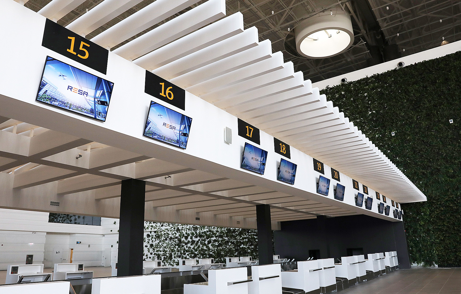 Sinferopoli, inaugurato l’aeroporto dei record Russia Beyond Italia