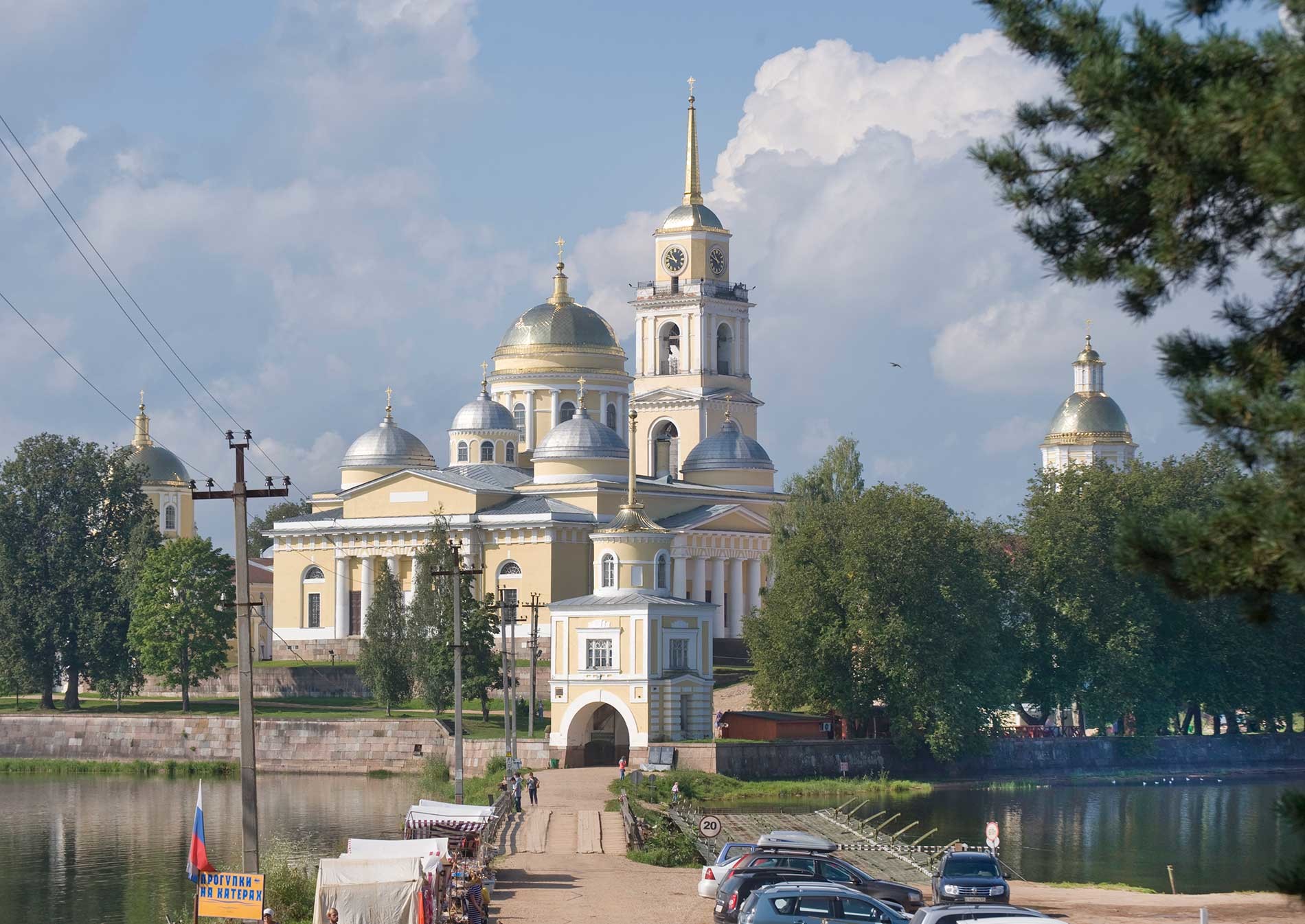 A floating apparition on Lake Seliger: St. Nilus Monastery - Russia Beyond