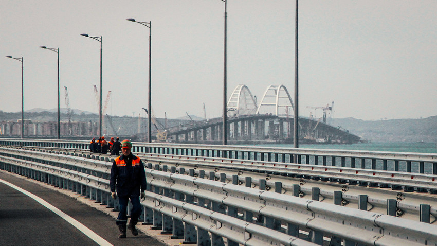 video dernieres verifications avant linauguration du colossal pont de