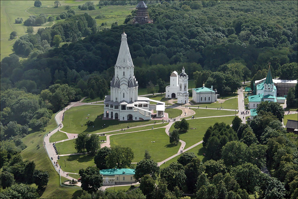 Парк коломенское фото летом