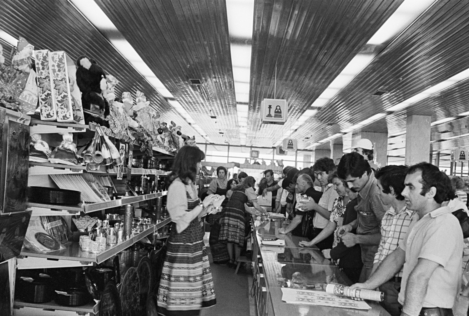 Gift department of the Olympic village shopping centre, 1980.