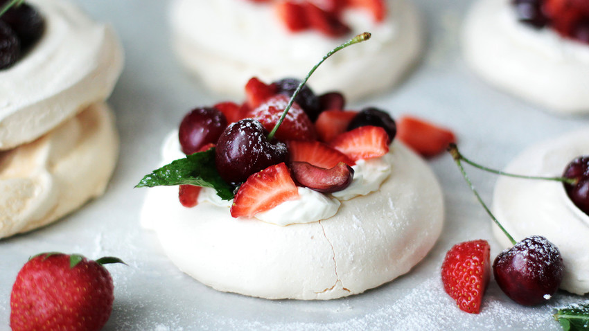 Baby pavlovas: A delightful dessert for summer parties that’s easy to ...