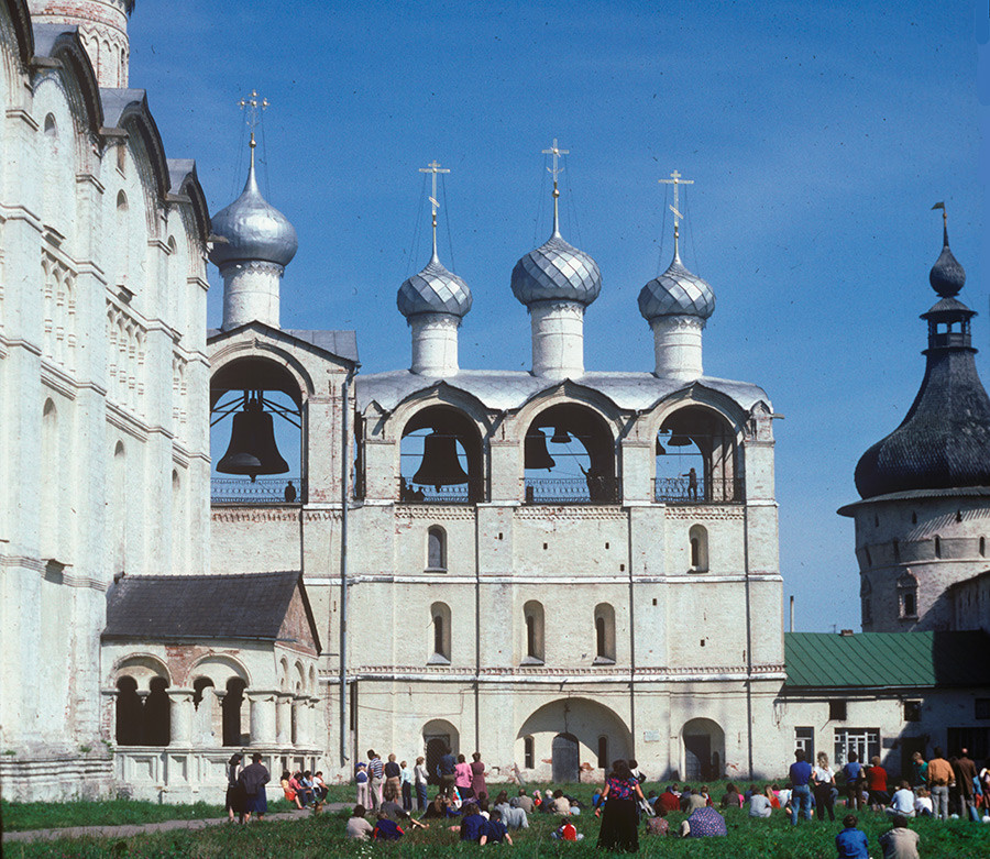 Dormition Cathedral (south facade)&belfry. West view. August 21, 1988.