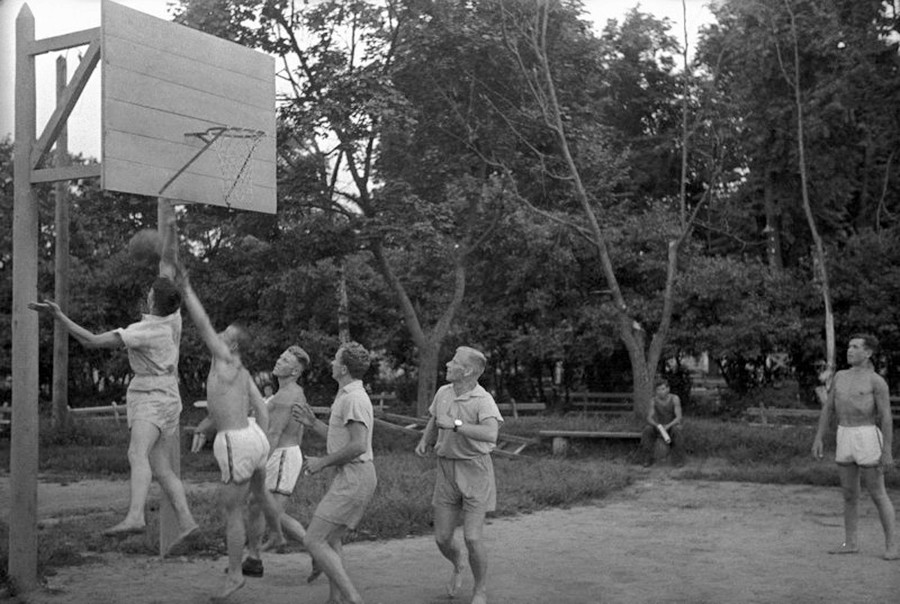 Dans Quel Pays A été Inventé Le Basket Ball Victoire inoubliable: comment l'équipe soviétique de basketball a
