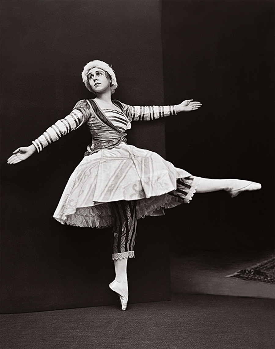 Russian ballet divas of the early 20th century as you’ve never seen