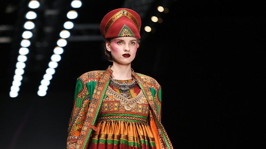 Slava Zajcev, modna revija ob Mercedes-Benz Fashion Week v Moskvi