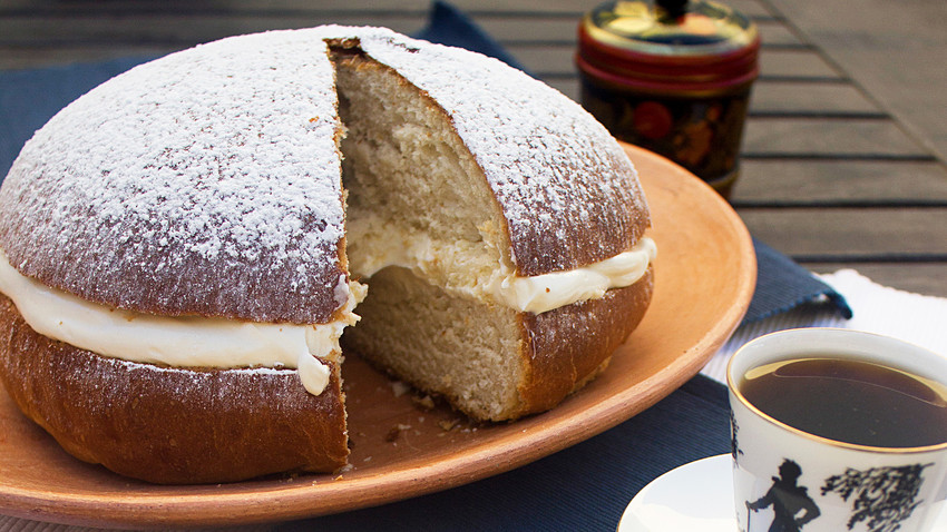 Nevsky Pie Master The Art Of Baking A Forgotten Soviet Cake - 