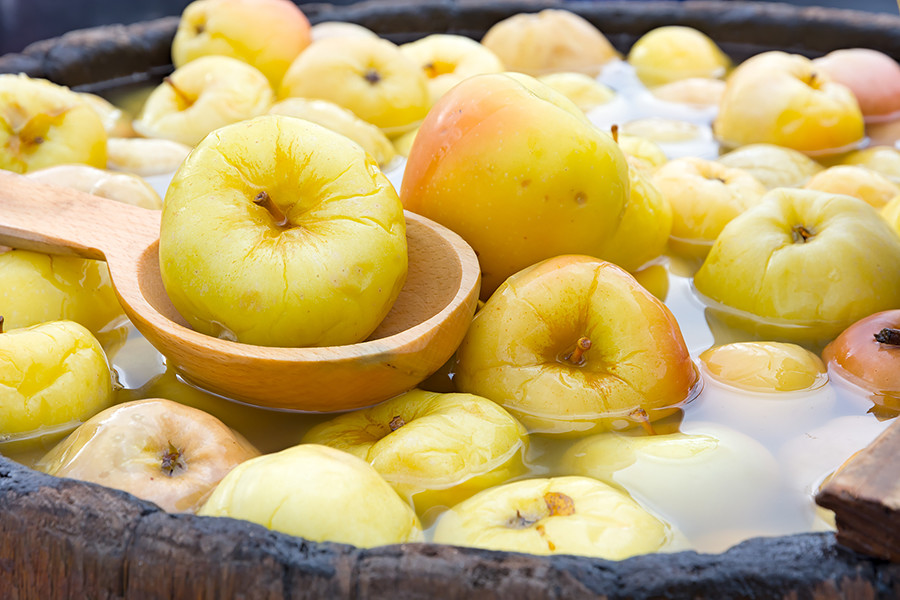 7 traditional Russian apple recipes From Ivan the Terrible to Putin