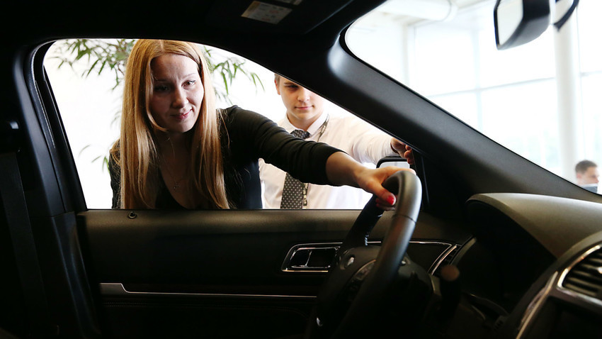 Resultado de imagem para carros russia