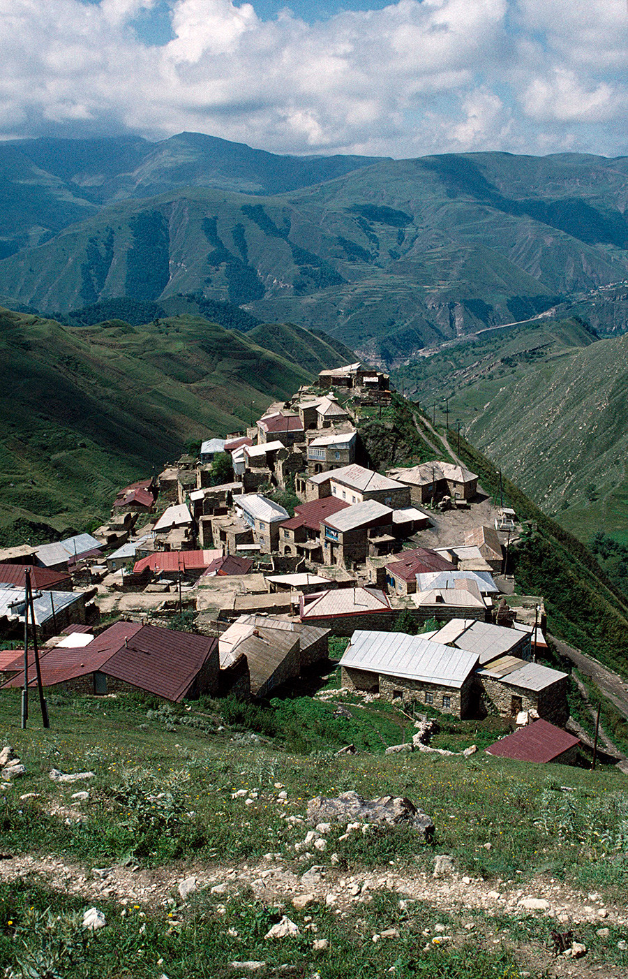 5ba8e61185600a3d021479be Как относятся к русским в дагестане