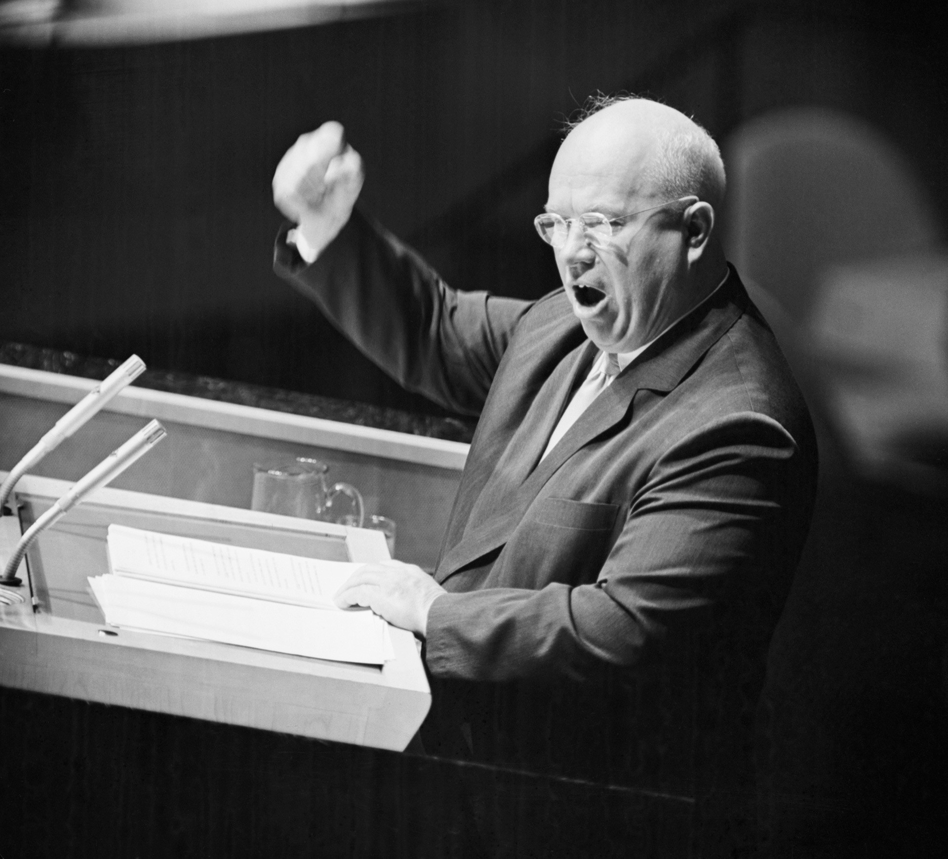 Разбивачи на митове: Не, Хрушчов никога не e удрял по банката на ООН с  обувката си - Russia Beyond България