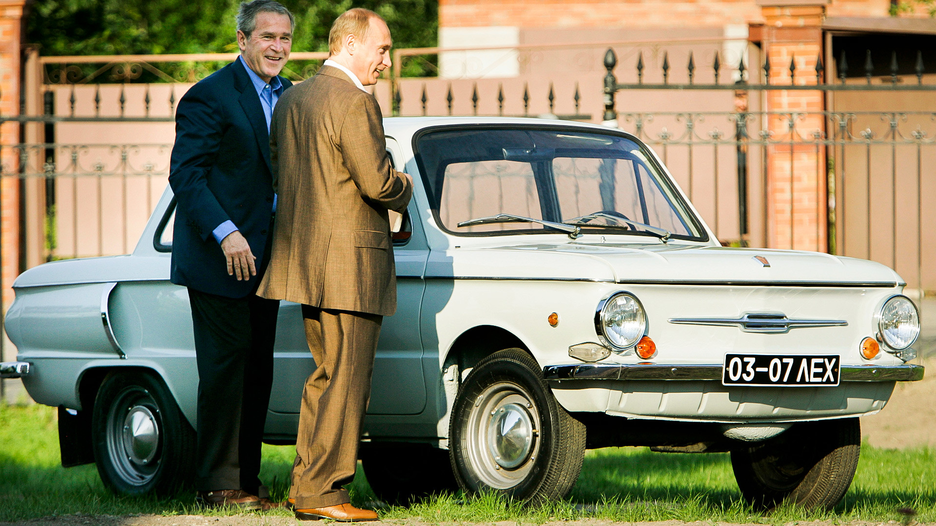 Pourquoi la voiture  la plus balourde de l  URSS  tait elle 