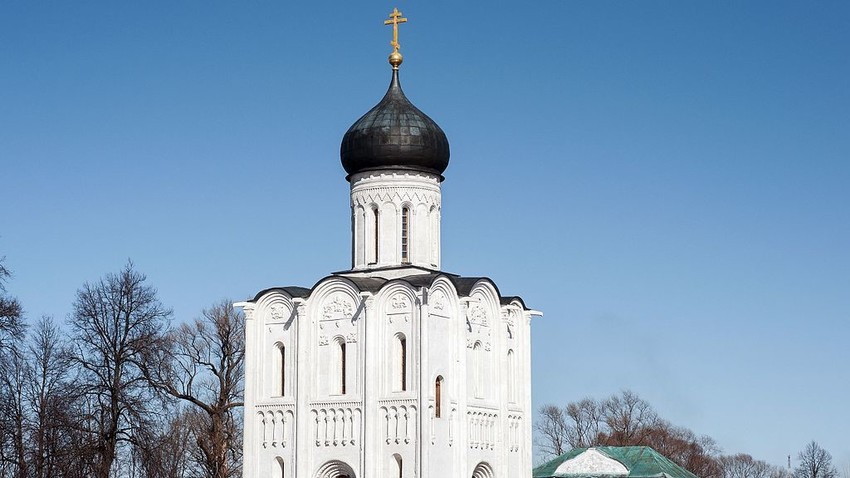 This Is One Of The Oldest And Beautiful Churches In Russia VIDEO   5be954bf15e9f96be91af942 