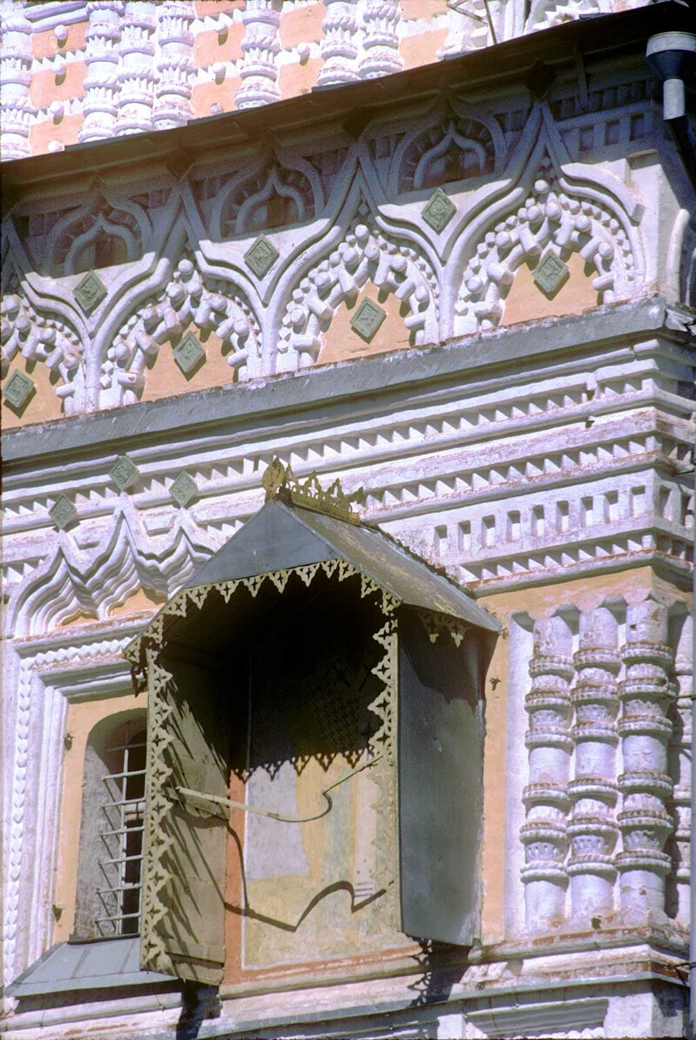 Cathedral of the Resurrection. South facade with decorative details of St. Nicholas Chapel. William Brumfield. July 25, 1997