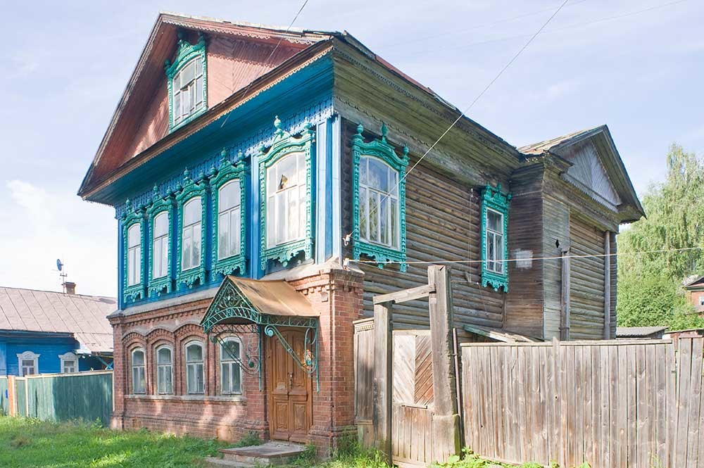 House, Lenin Street 55 (similar to houses in Prokudin-Gorsky view). July 15, 2012.