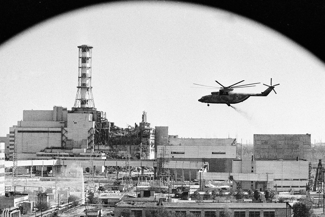 Mi-26 en vuelo sobre Chernóbil.