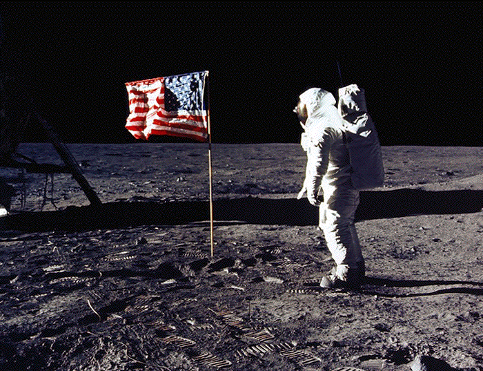 Combien De Personnes Ont Marché Sur La Lune