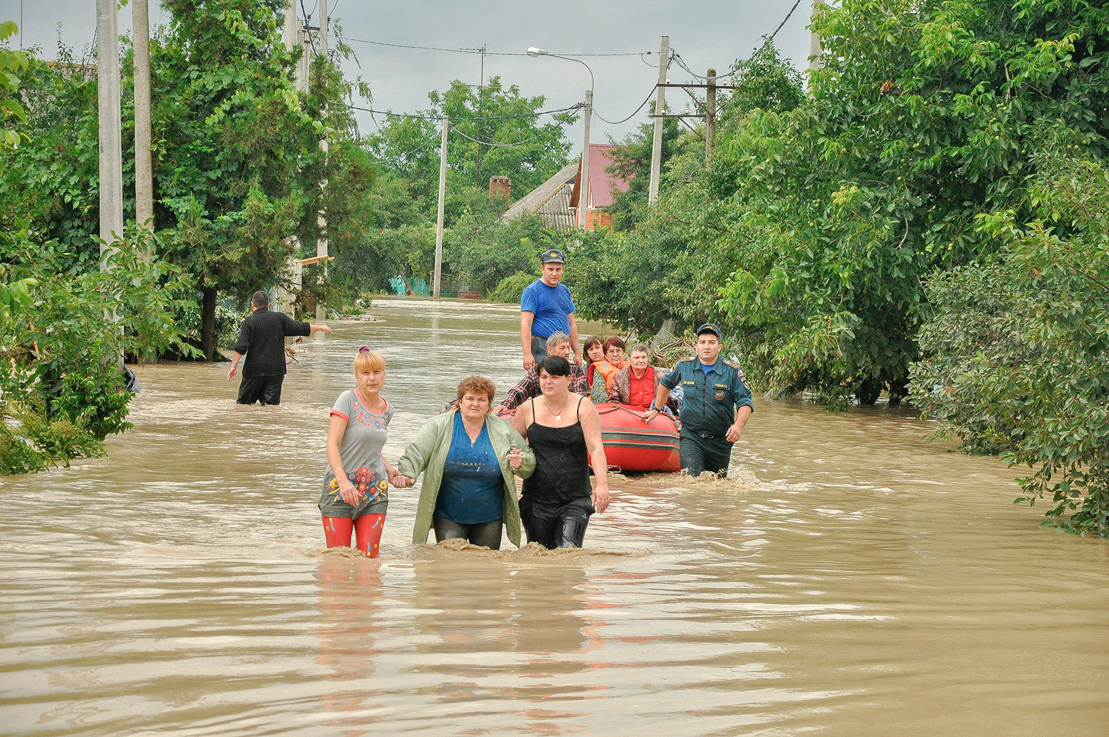 the-most-destructive-natural-disasters-in-modern-russia-russia-beyond