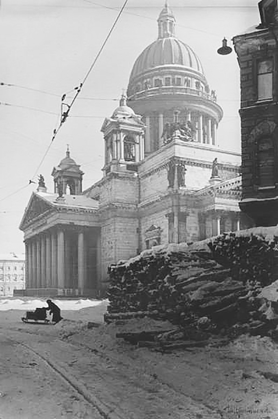 храмы москвы действующие в советское время