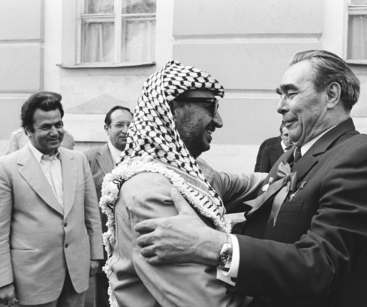 Which world leaders did their best to avoid Brezhnev's passionate kisses (PHOTOS) - Russia Beyond