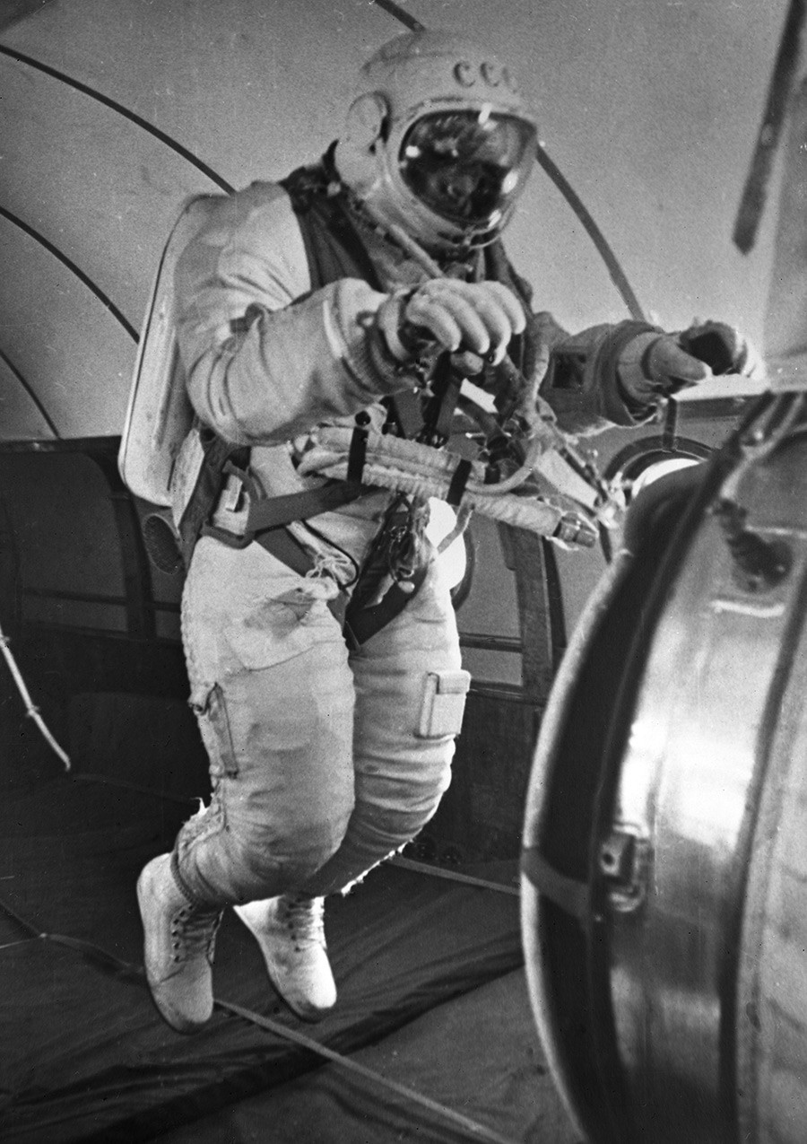 Cosmonauta Aleksêi Leonov.