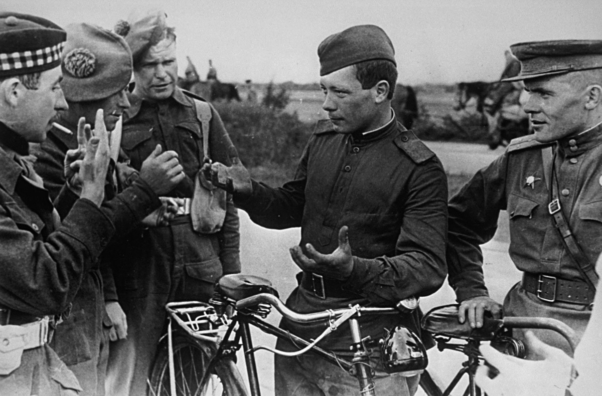 Guerre 1941-45: le jour où Soviétiques et Américains se donnèrent l