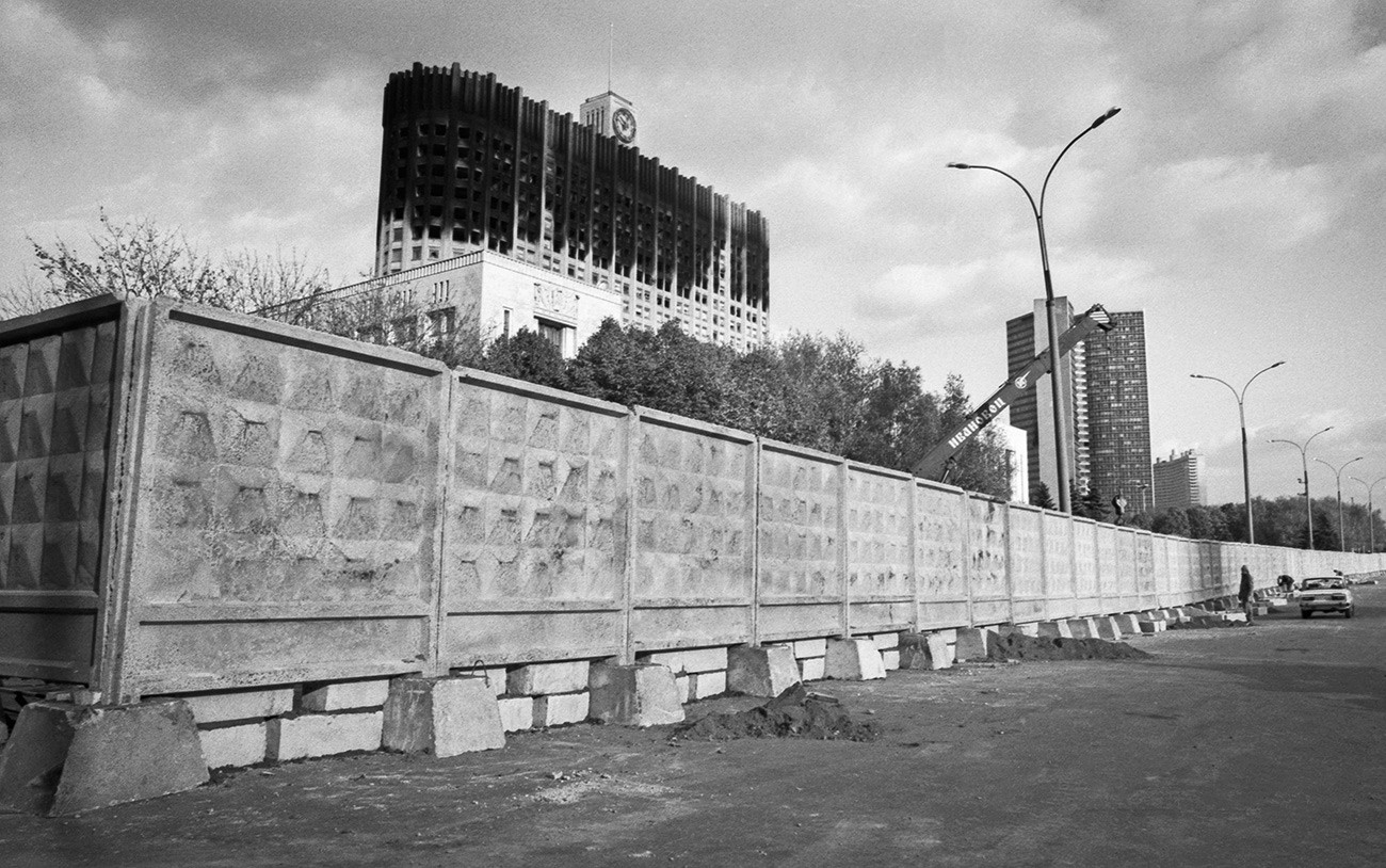 бетонный забор история советский. 5cd1549315e9f9452875f3f2. бетонный забор история советский фото. бетонный забор история советский-5cd1549315e9f9452875f3f2. картинка бетонный забор история советский. картинка 5cd1549315e9f9452875f3f2. Самым известным советским забором «ПО-2» (плита ограждения) окружены воинские части, заводы, железнодорожные пути и различные объекты строительства. бетонный забор история советский. 5cd1549315e9f9452875f3f2. бетонный забор история советский фото. бетонный забор история советский-5cd1549315e9f9452875f3f2. картинка бетонный забор история советский. картинка 5cd1549315e9f9452875f3f2. Самым известным советским забором «ПО-2» (плита ограждения) окружены воинские части, заводы, железнодорожные пути и различные объекты строительства.