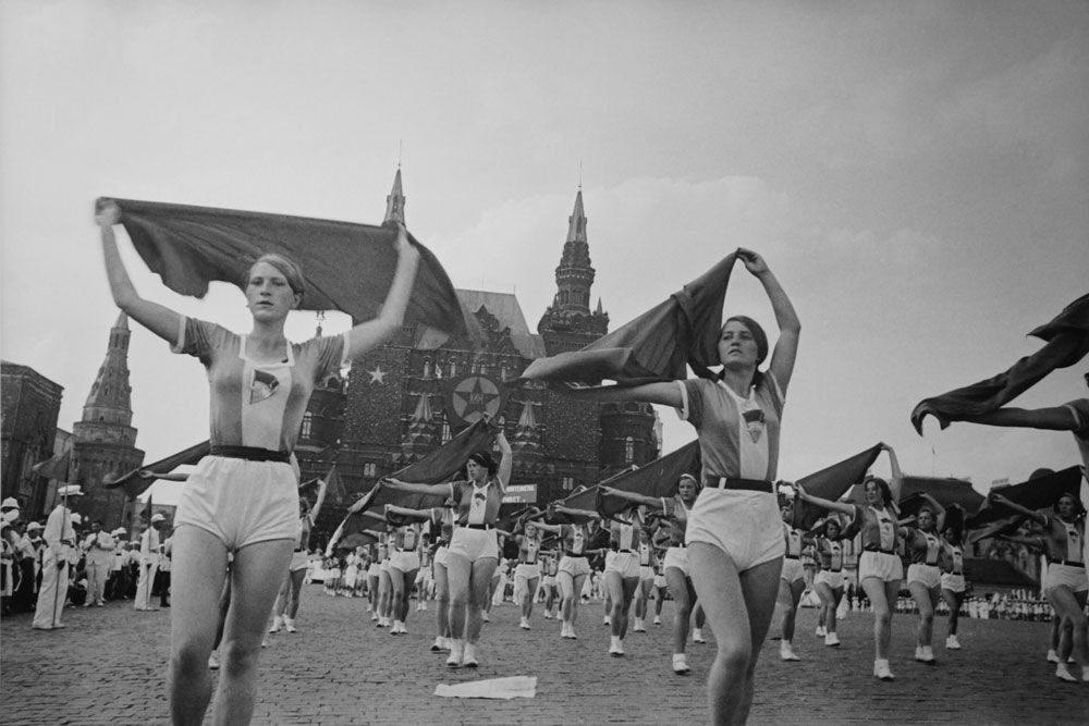 Parade Sportive Sur La Place Rouge De Moscou 1935