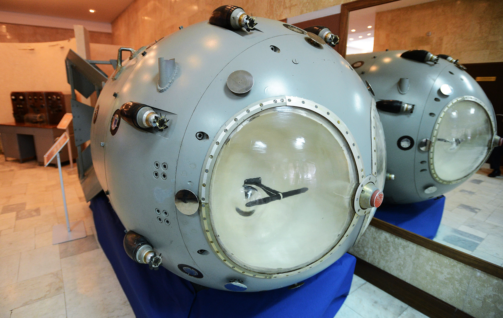 Premier bombe atomique soviétique, la RDS-1, au musée du Centre fédéral russe nucléaire de l’Institut panrusse de recherche scientifique en physique expérimentale (VNIIEF), à Sarov.