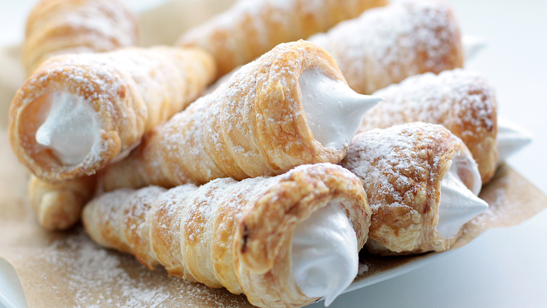 Swirl like a Russian: Treat yourself to nostalgic egg white cream cones ...